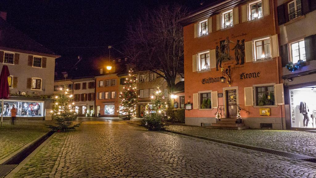Die Krone Staufen im Breisgau Buitenkant foto