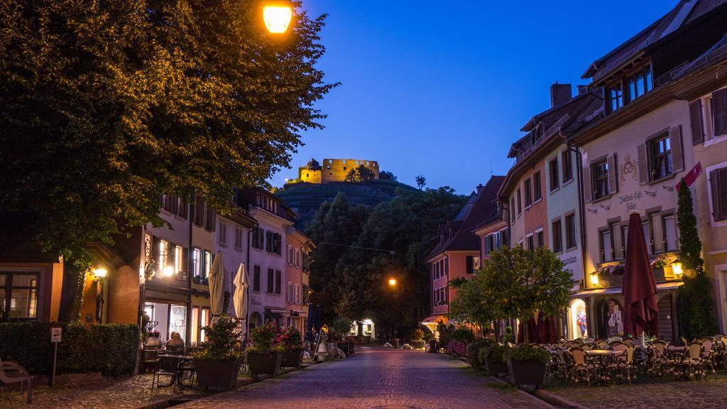 Die Krone Staufen im Breisgau Buitenkant foto