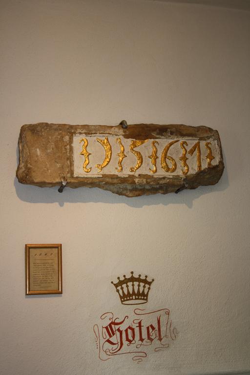 Die Krone Staufen im Breisgau Buitenkant foto